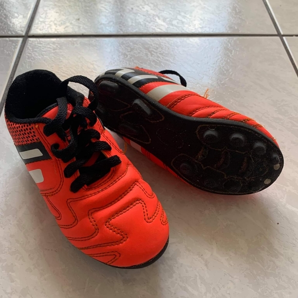 Souliers de soccer / soccer shoes - Picture 2 of 3